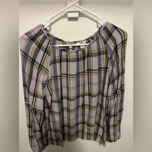 Super soft and airy material.